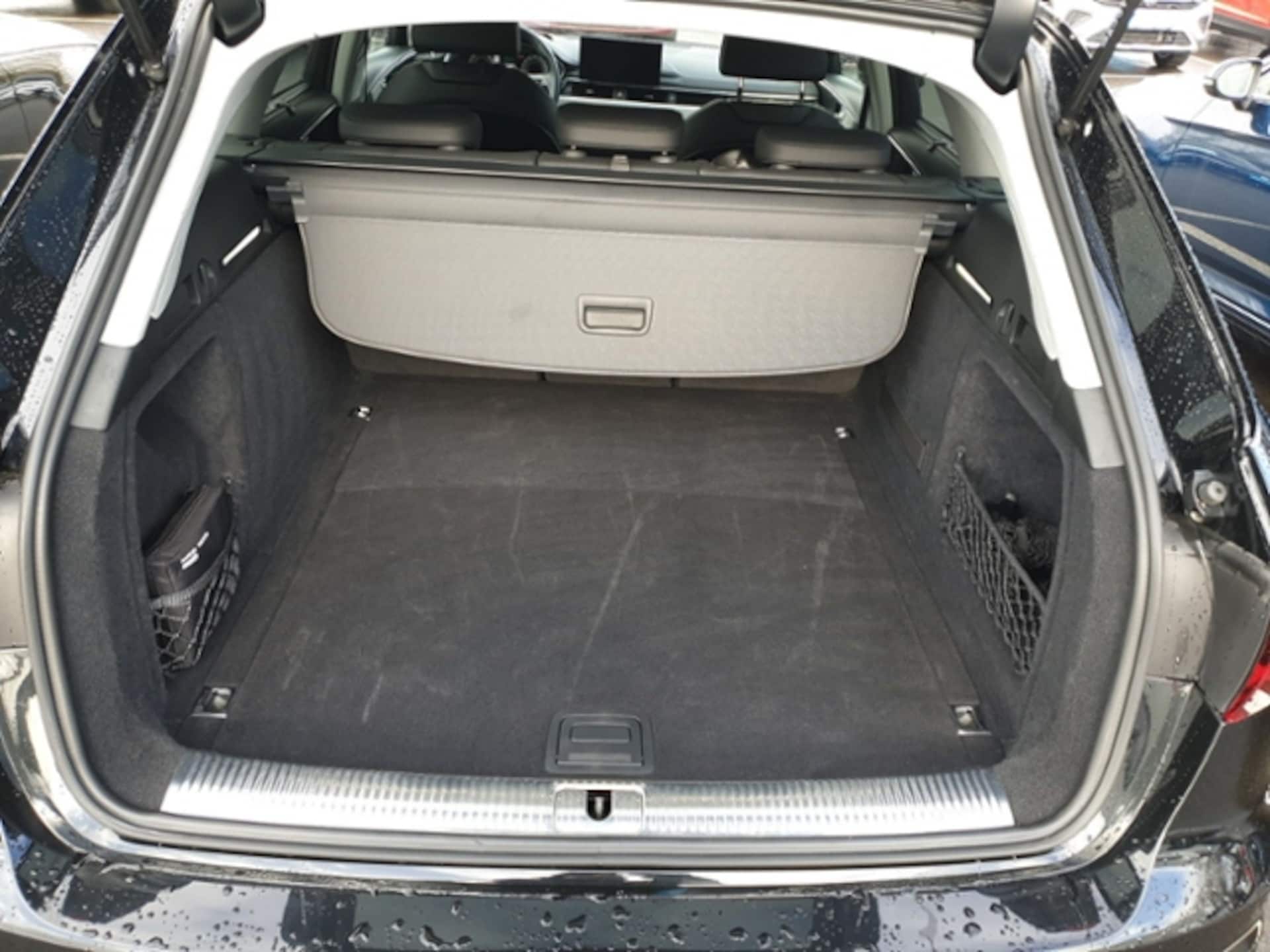 Audi A4 Avant S line