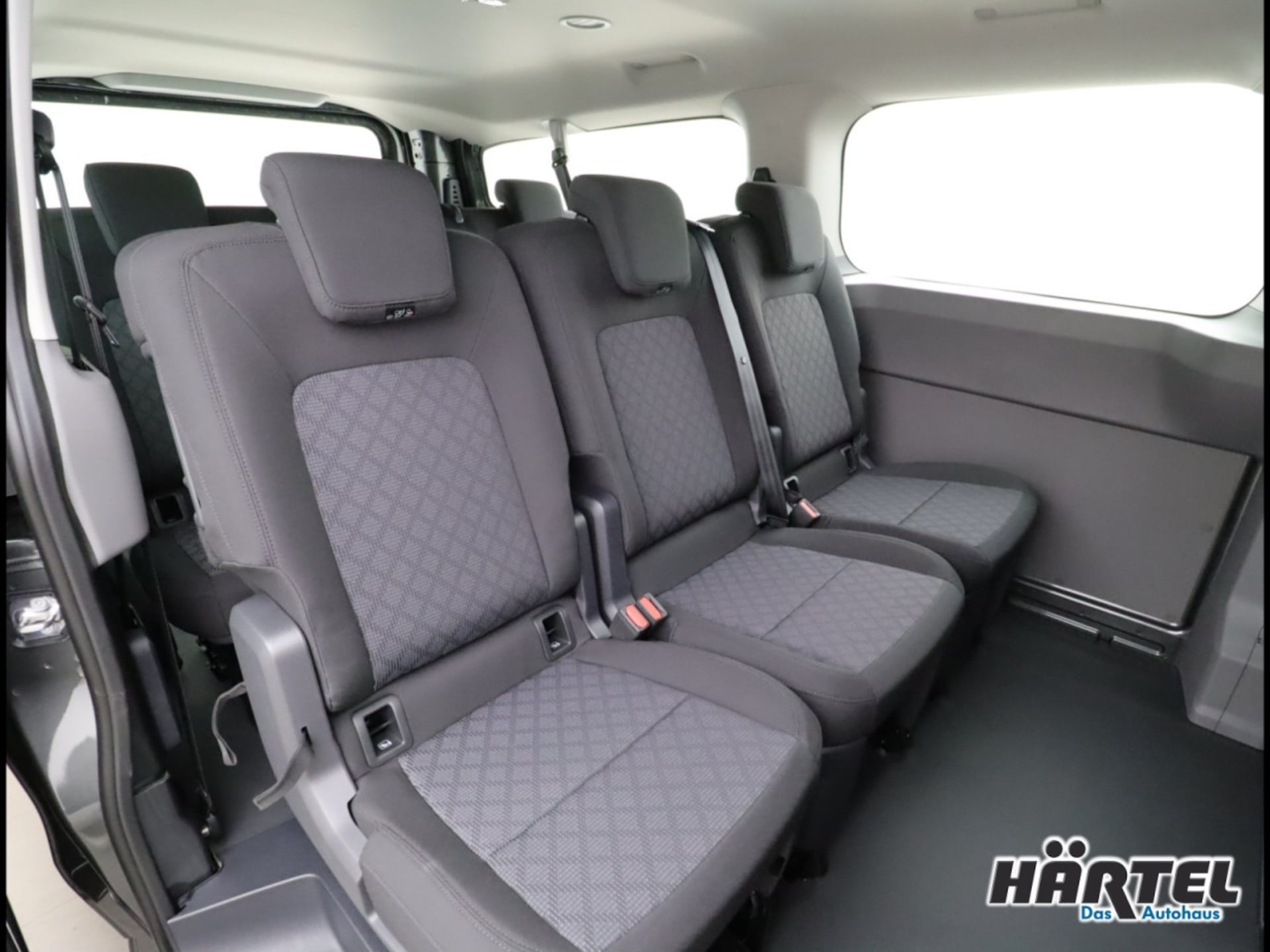 Volkswagen Transporter Kombi langer Radstand