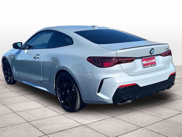 2025 BMW M440i