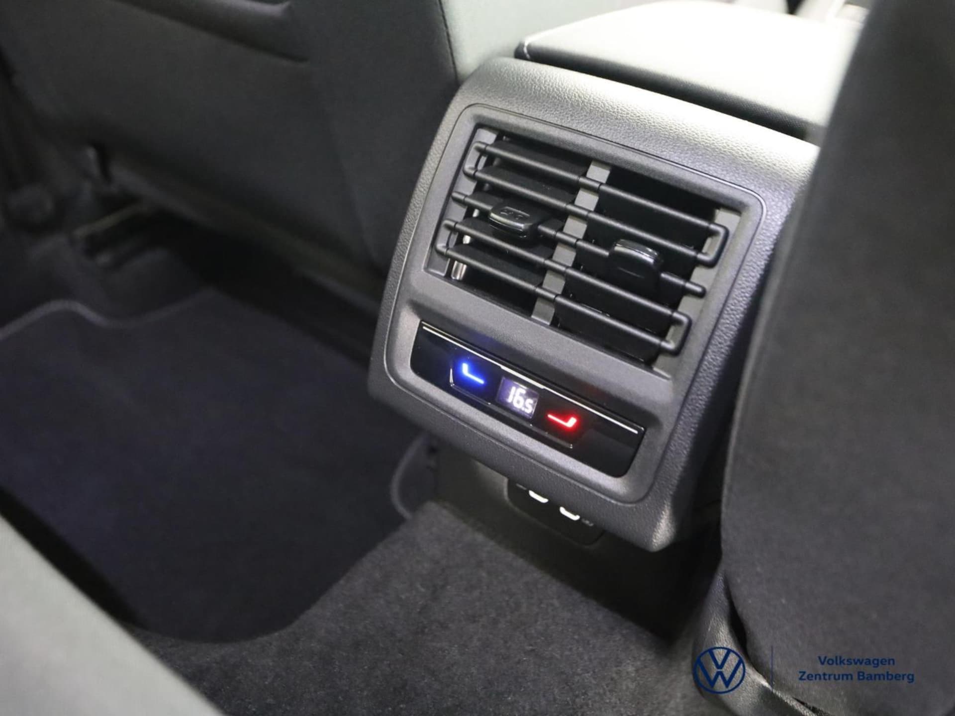 Volkswagen Golf Active