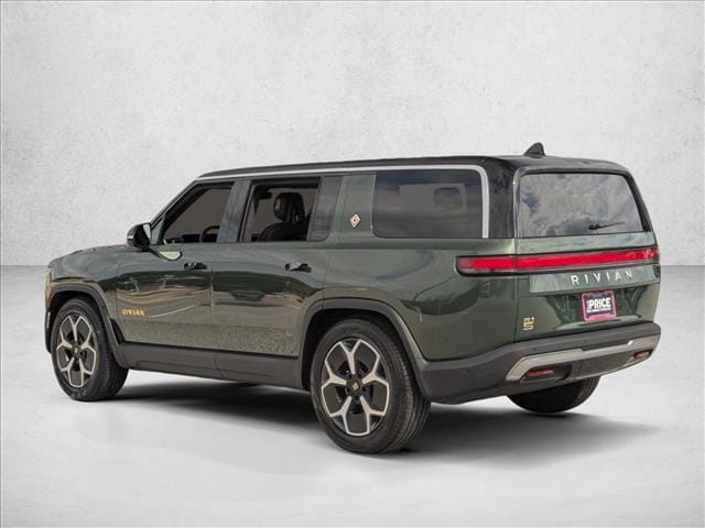 2024 Rivian R1S