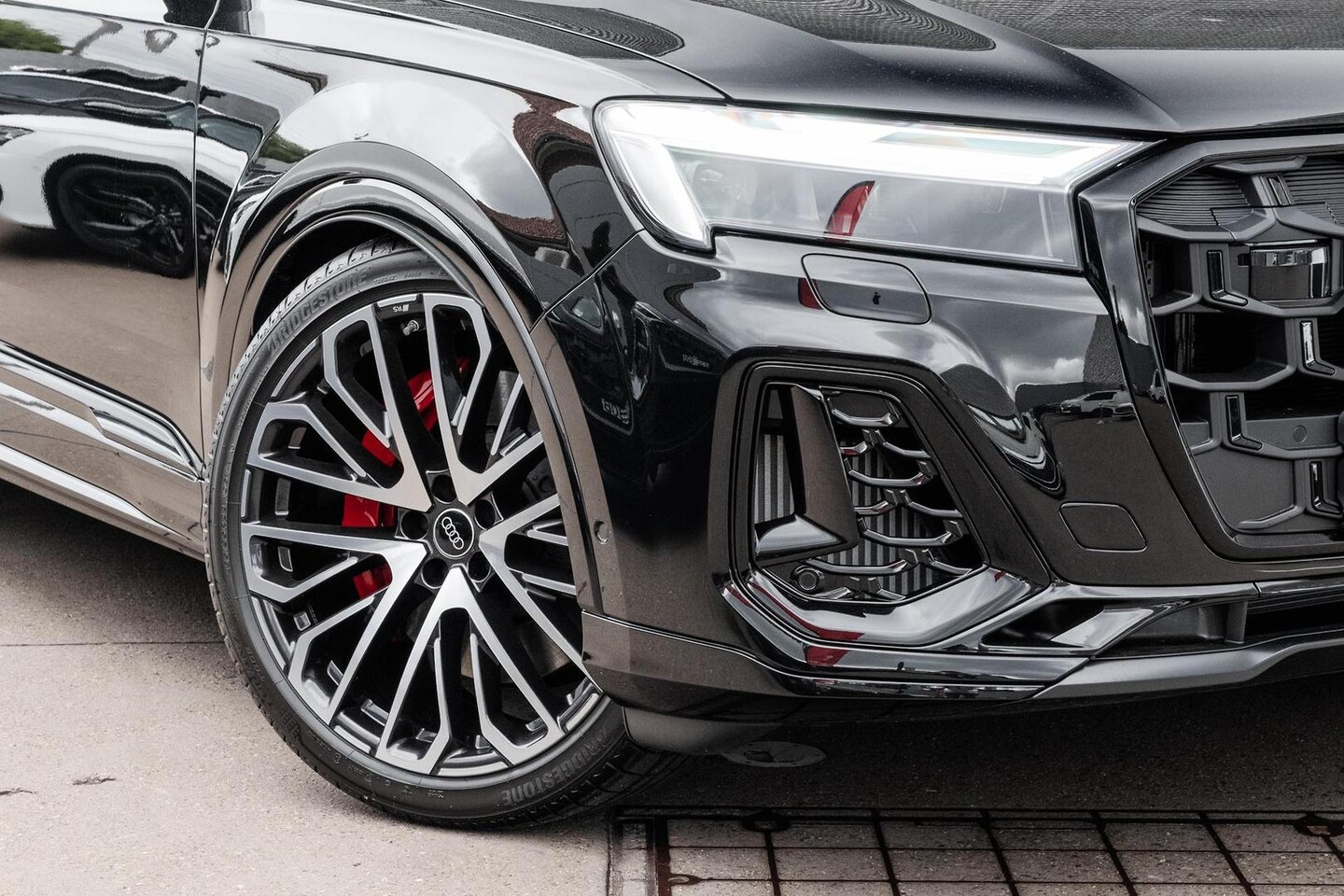 Image about Audi SQ7 SUV TFSI quattro tiptronic