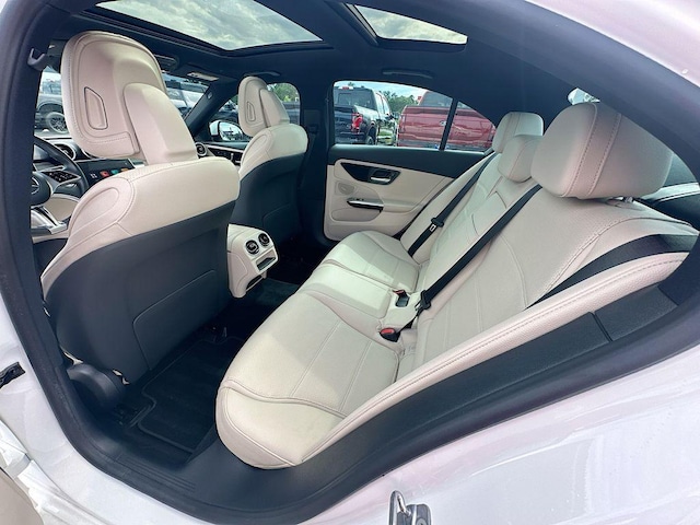 2025 Mercedes-Benz C 300