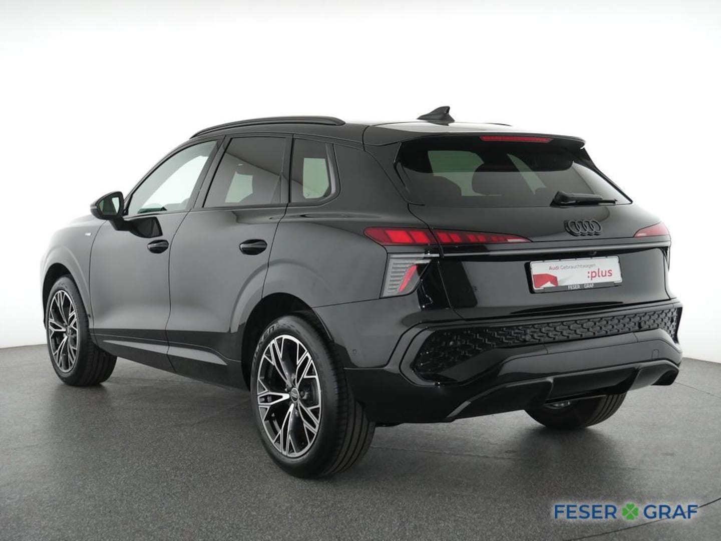 Bild über Audi Q3 SUV TDI 110 kW S tronic - für weitere Informationen kontaktieren Sie den Audi Partner