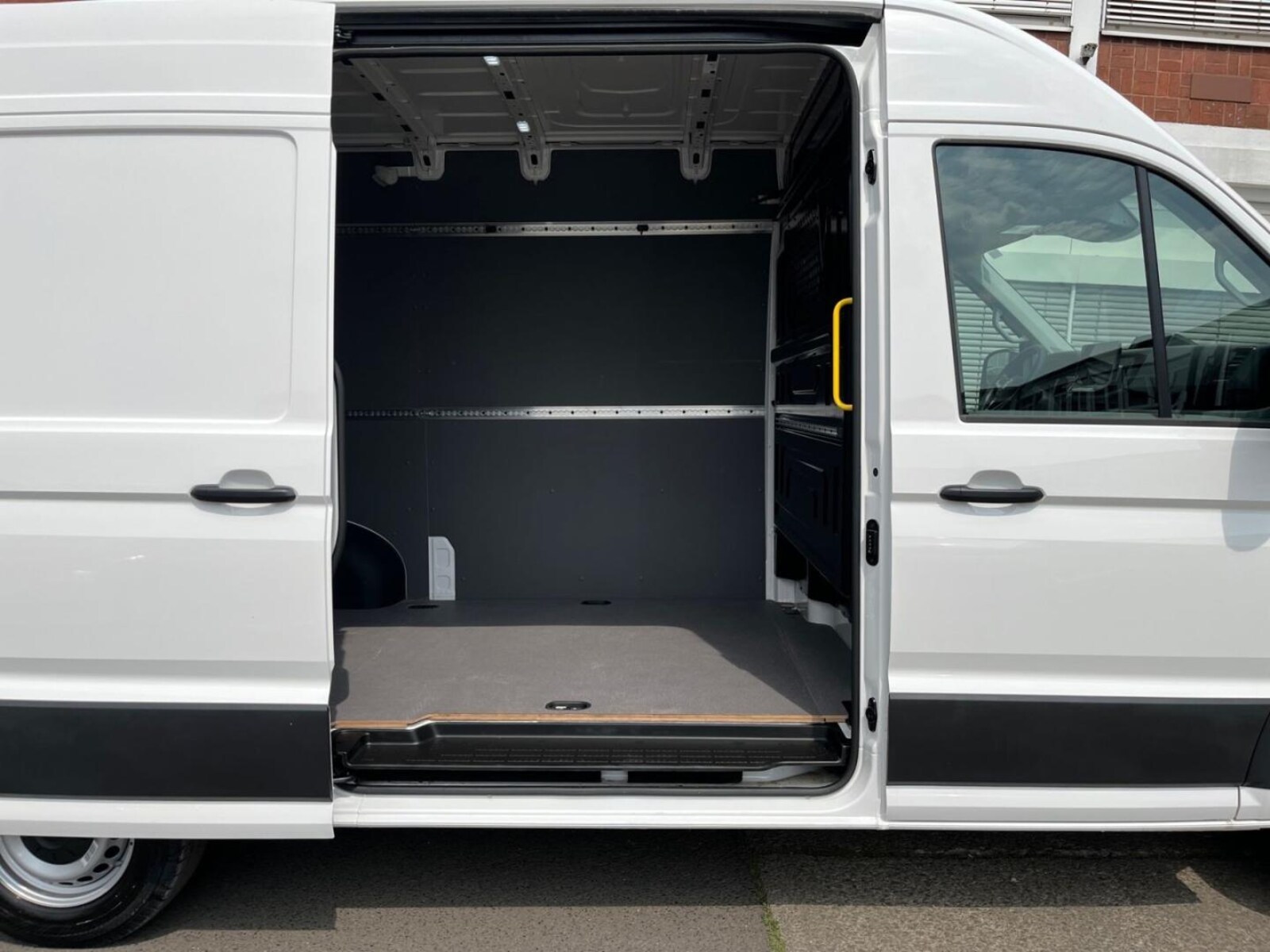 Volkswagen Crafter Kasten mittlerer Radstand – Bild 18