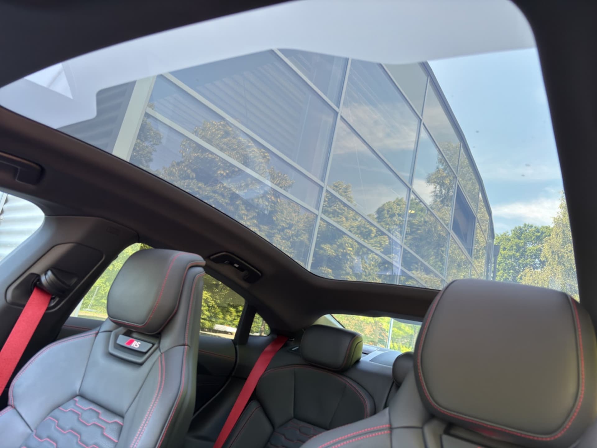 Audi RS e-tron GT performance
