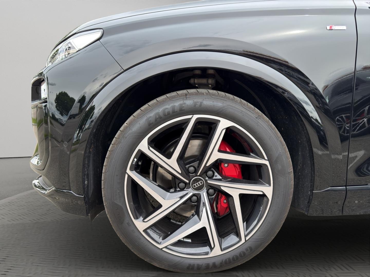 Bild über Audi Q6 SUV e-tron e-tron quattro - für weitere Informationen kontaktieren Sie den Audi Partner