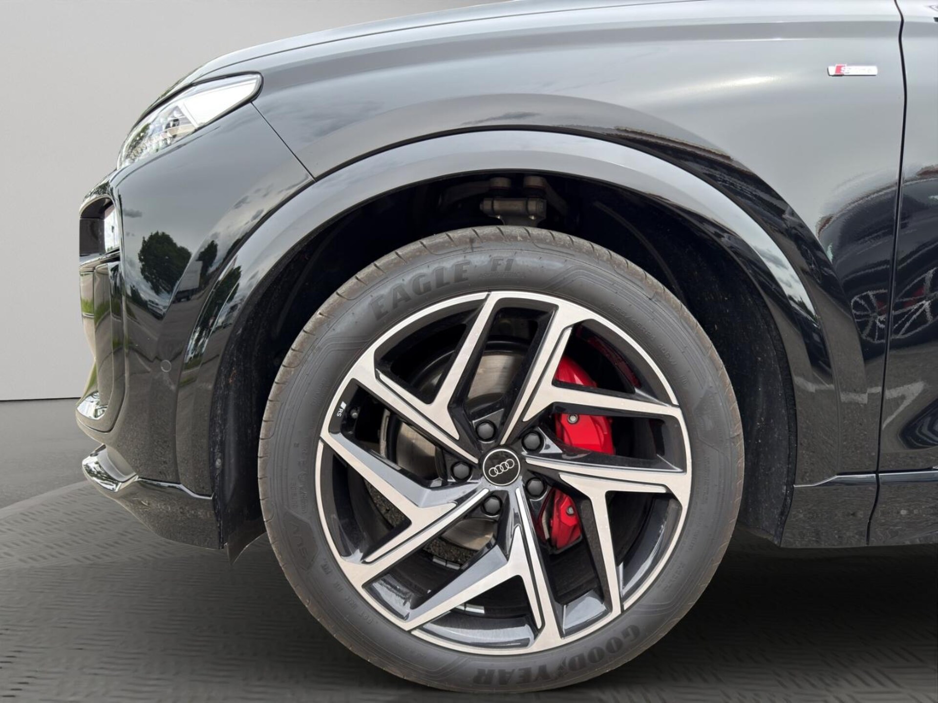 Audi Q6 SUV e-tron