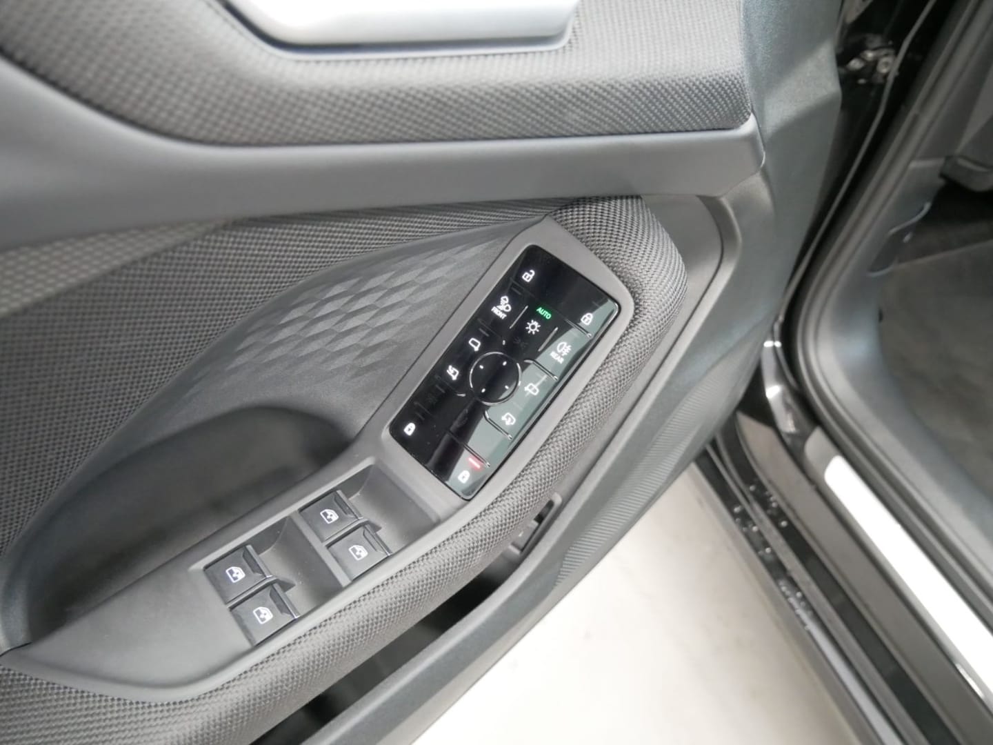 Bild über Audi A5 Avant TFSI S tronic - für weitere Informationen kontaktieren Sie den Audi Partner