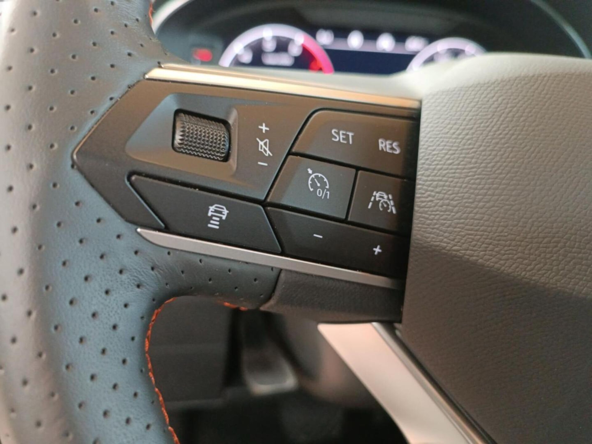 SEAT Arona FR
