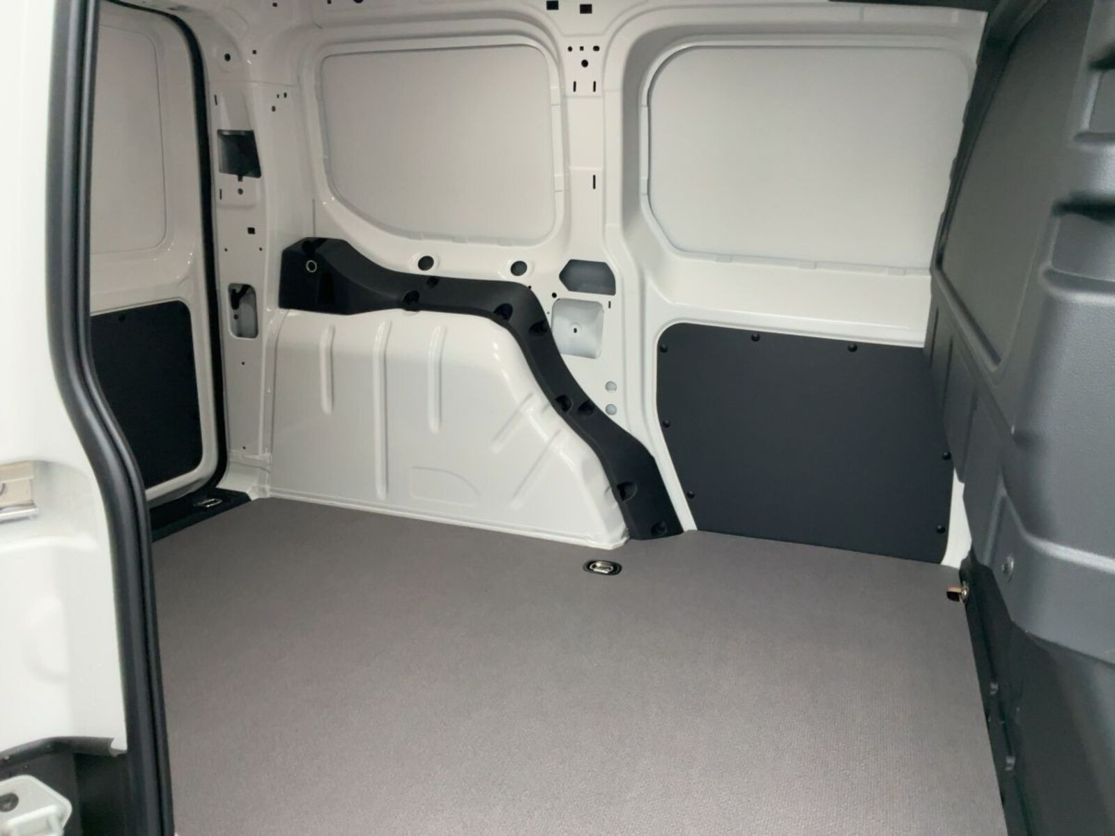 Volkswagen Caddy Cargo – Bild 13