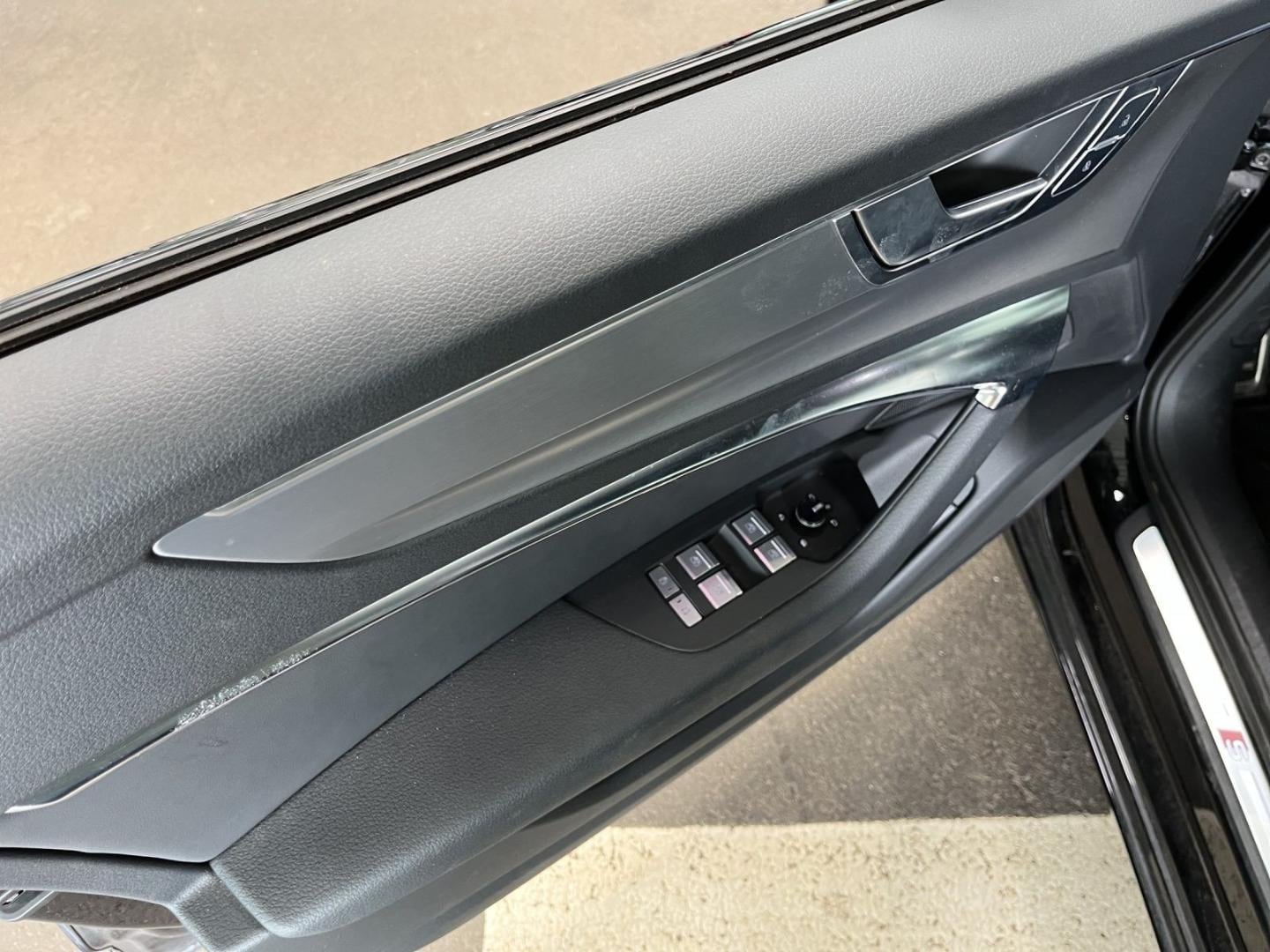 Bild über Audi A6 Avant S line 40 TDI S tronic - für weitere Informationen kontaktieren Sie den Audi Partner