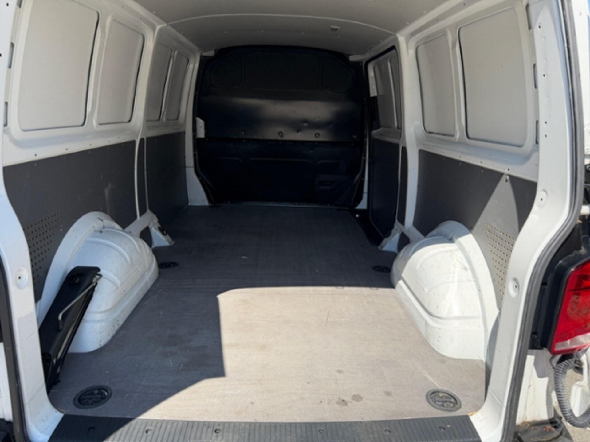 Volkswagen T6.1 Transporter Kasten langer Radstand
