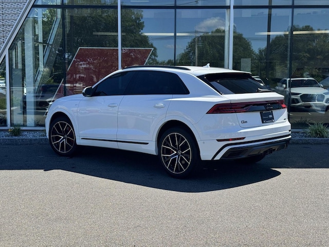 2023 Audi Q8