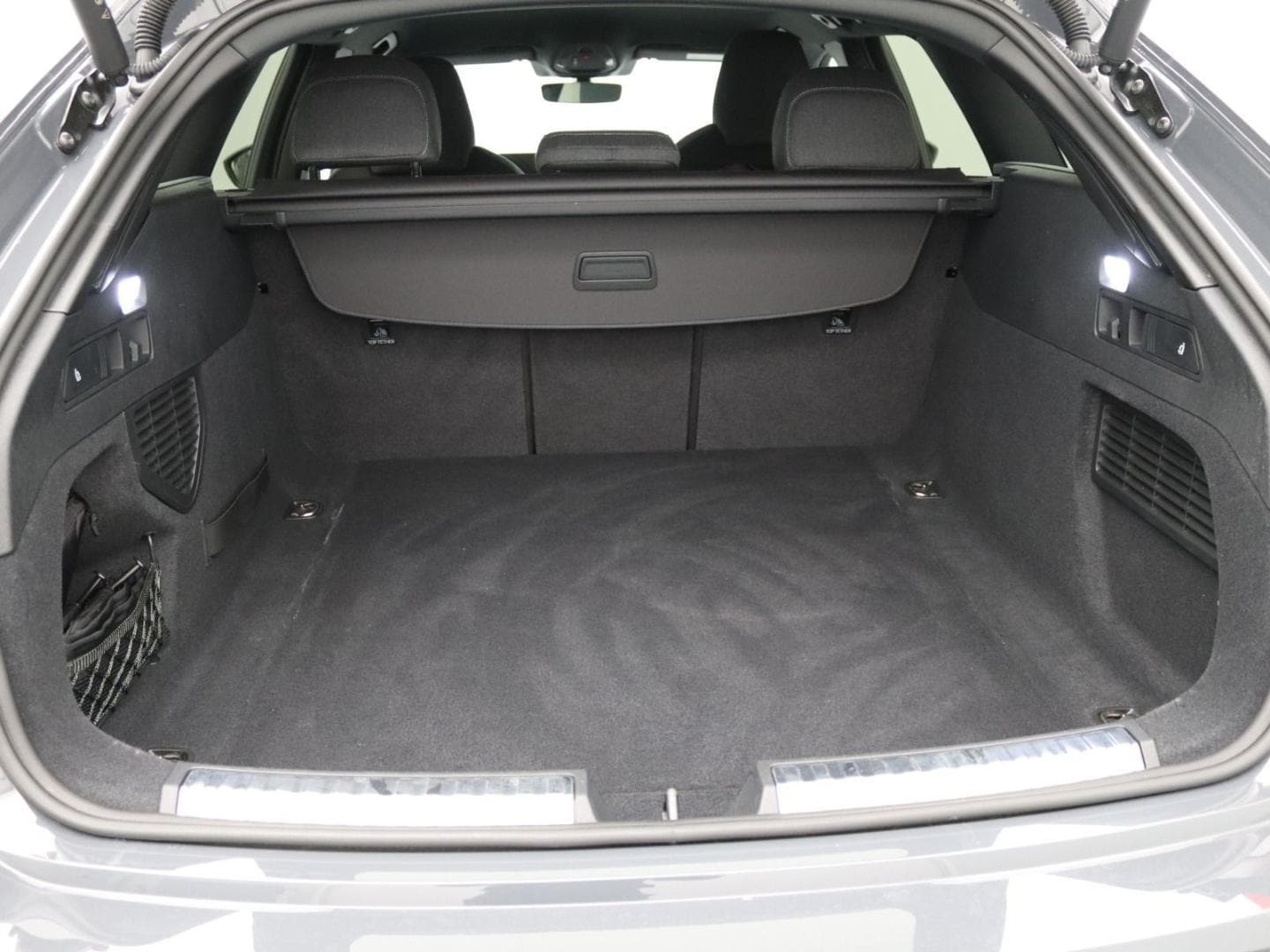 Bild über Audi A5 Avant TDI 150 kW S tronic - für weitere Informationen kontaktieren Sie den Audi Partner