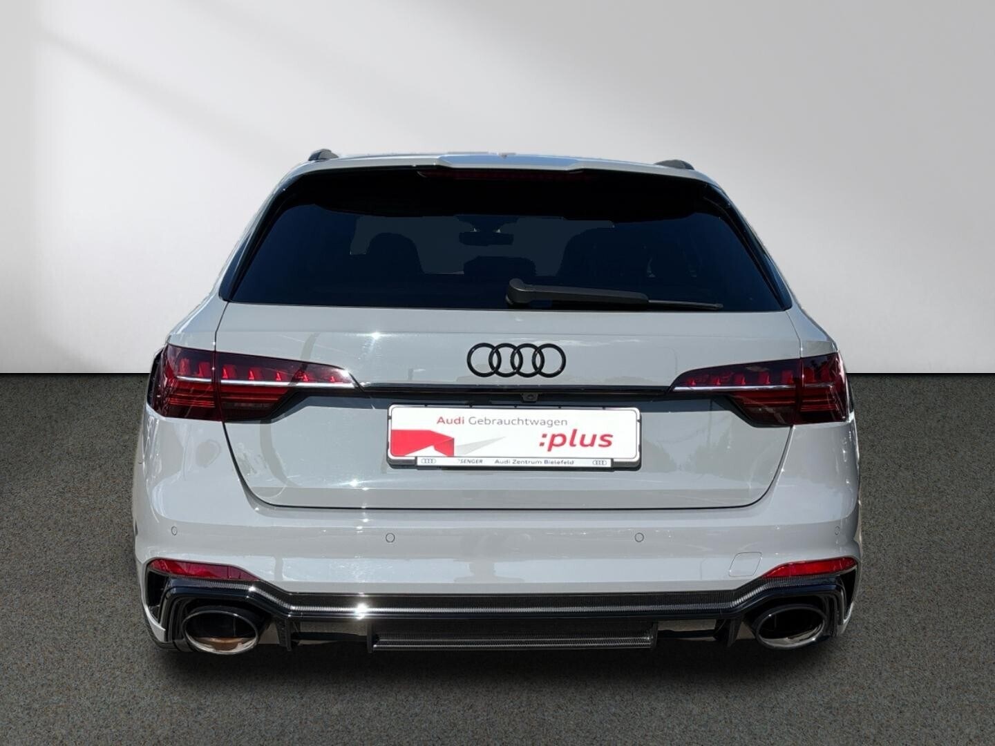 Image about Audi RS 4 Avant TFSI quattro tiptronic