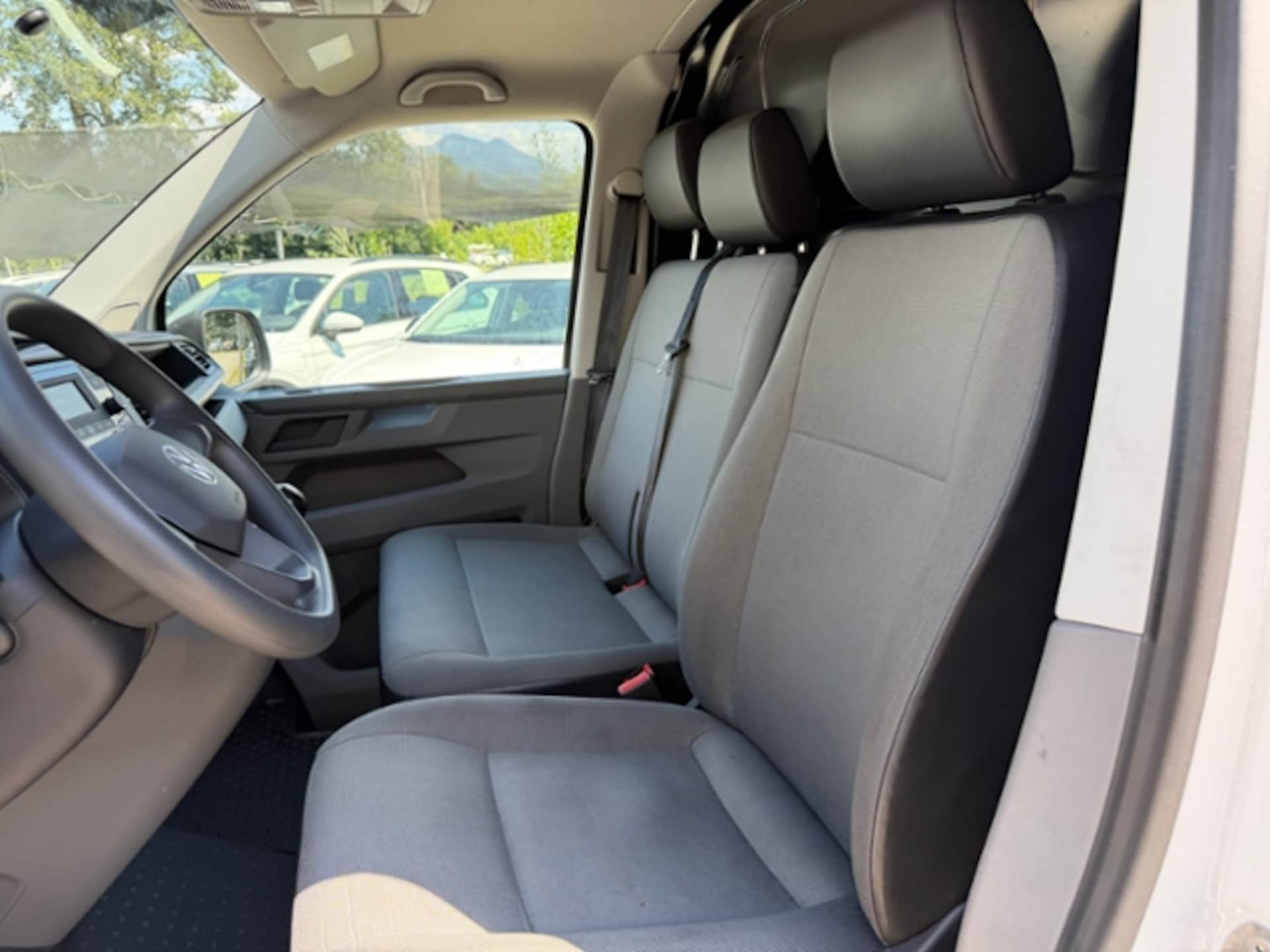 Volkswagen T6.1 Transporter Kasten langer Radstand
