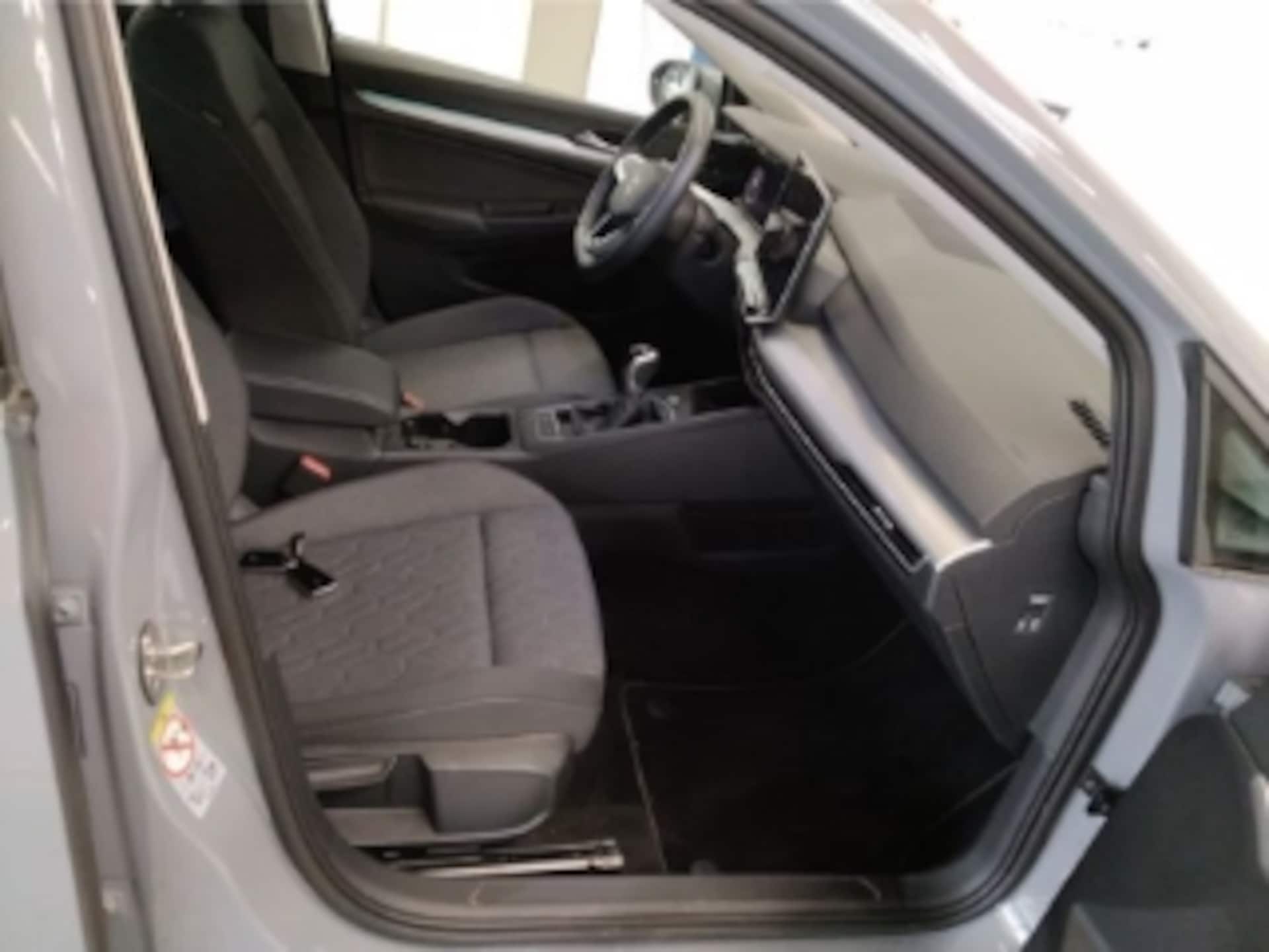 Volkswagen Golf Variant Life
