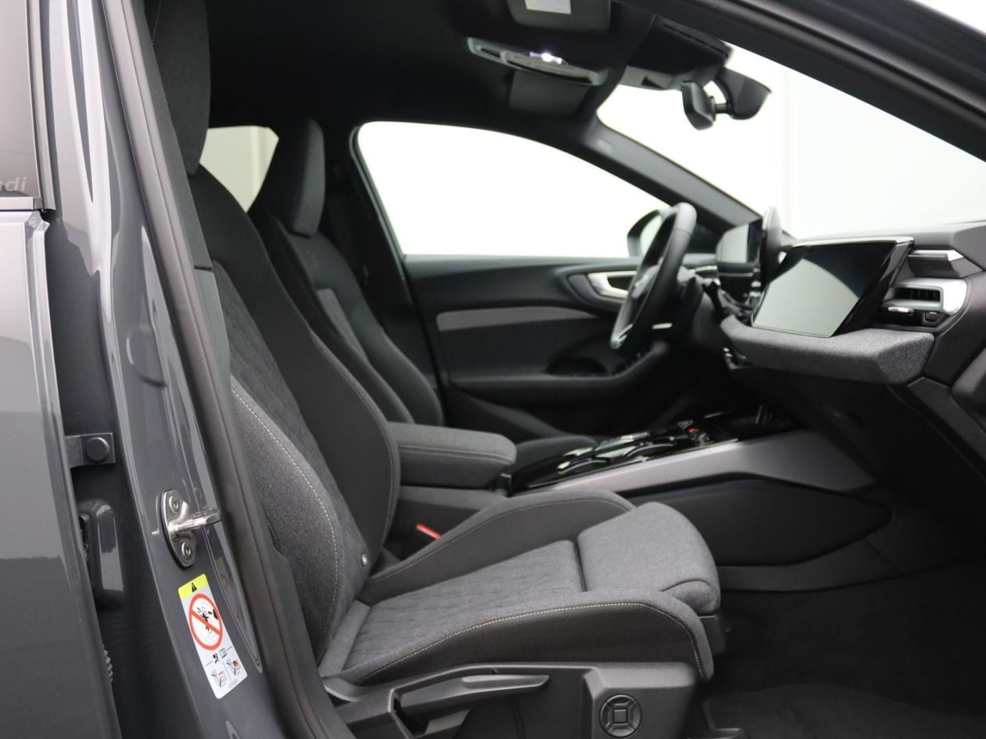 Bild über Audi A5 Avant TDI 150 kW S tronic - für weitere Informationen kontaktieren Sie den Audi Partner