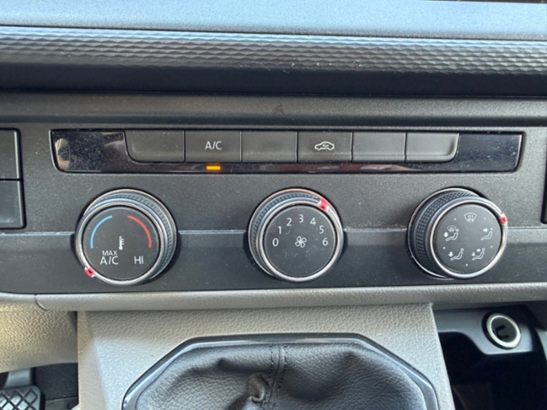 Volkswagen T6.1 Transporter Kasten langer Radstand