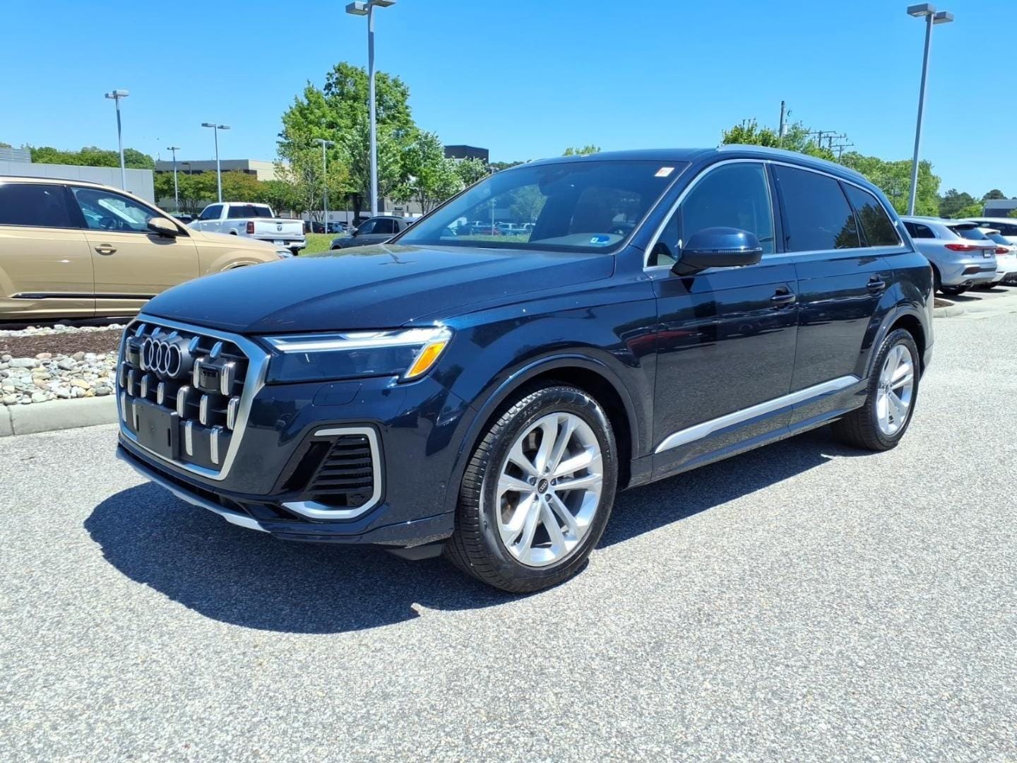 2025 Audi Q7 55 Premium Plus quattro Tiptronic's photo