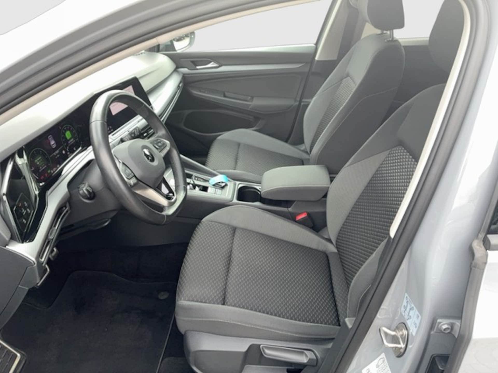 Volkswagen Golf Active