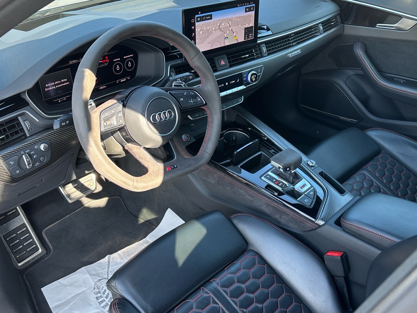 Image about Audi RS 4 Avant TFSI quattro tiptronic