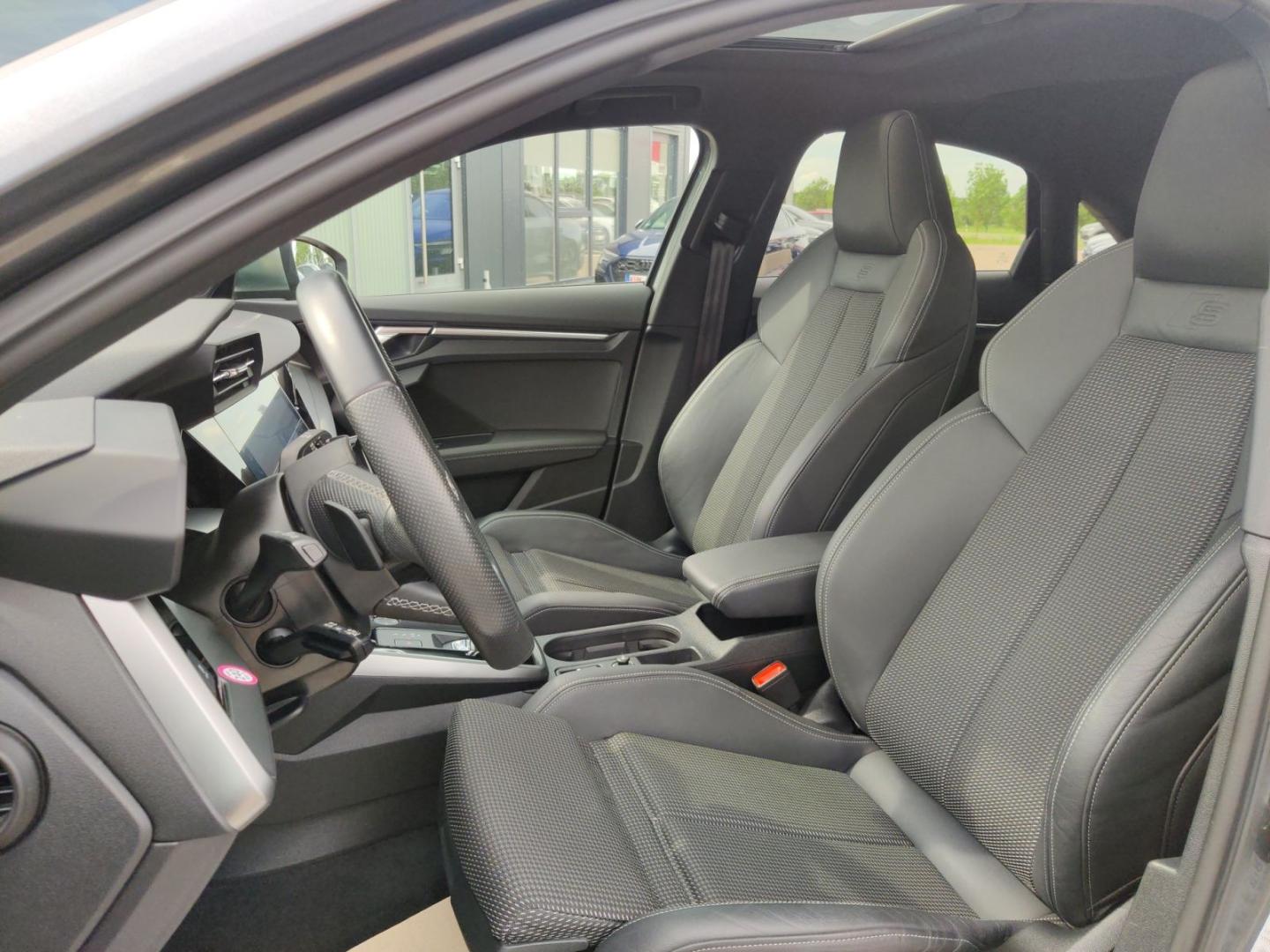 Image about Audi S3 Limousine TFSI quattro S tronic