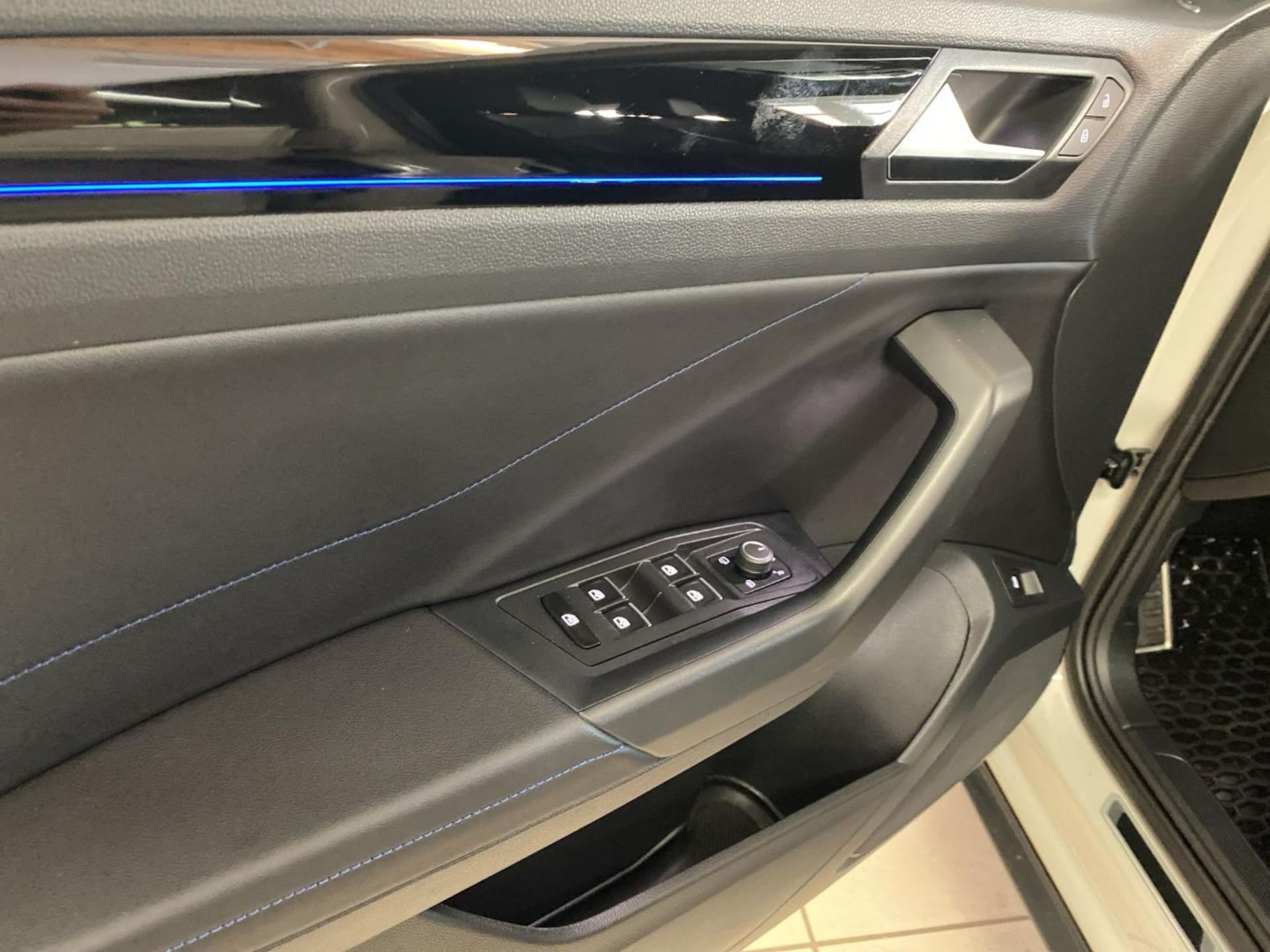 Volkswagen T-Roc R