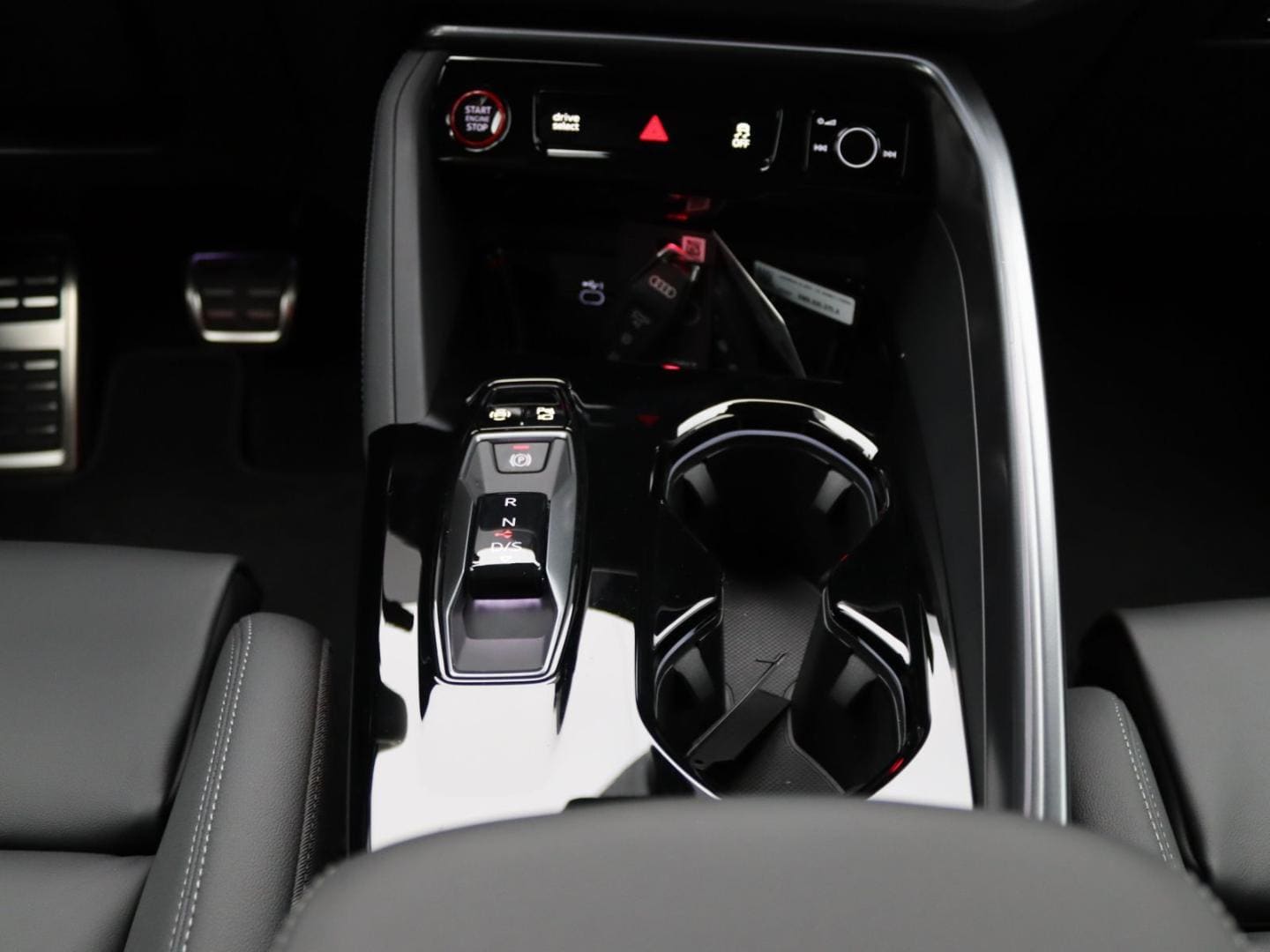Bild über Audi Q5 SUV TDI quattro 150 kW S tronic - für weitere Informationen kontaktieren Sie den Audi Partner