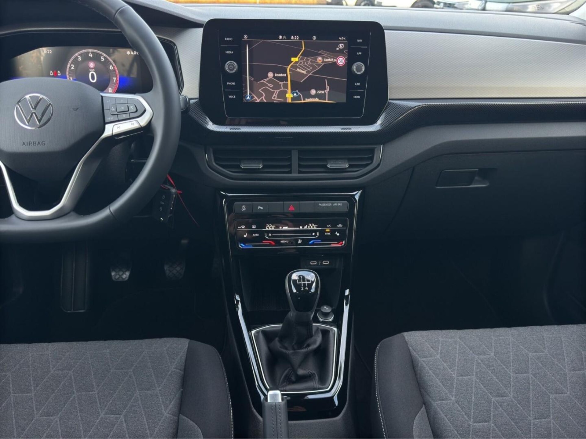 Volkswagen T-Cross Life
