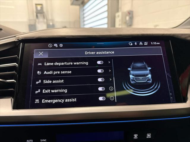 2023 AUDI Q4 - Image 24