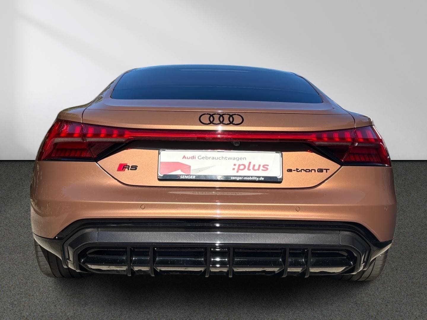Bild über Audi RS e-tron GT e-tron quattro - für weitere Informationen kontaktieren Sie den Audi Partner