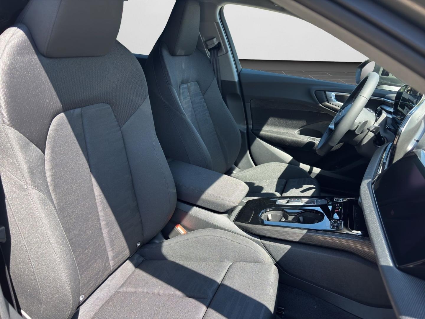Bild über Audi A5 Avant e-hybrid e-hybrid quattro 220 kW S tronic - für weitere Informationen kontaktieren Sie den Audi Partner