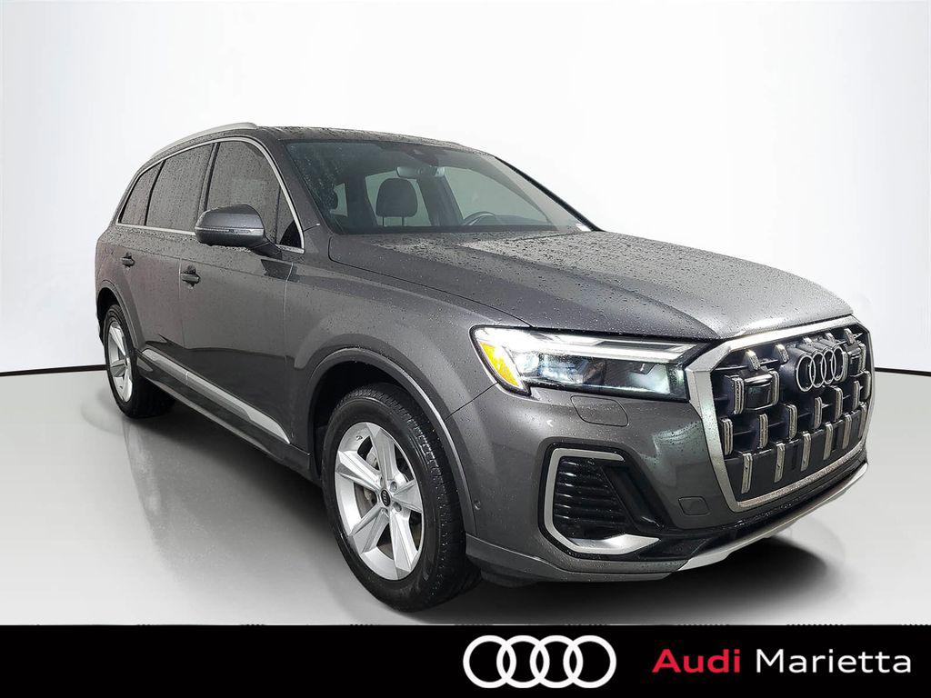 2025 Audi Q7 45 Premium quattro Tiptronic's photo
