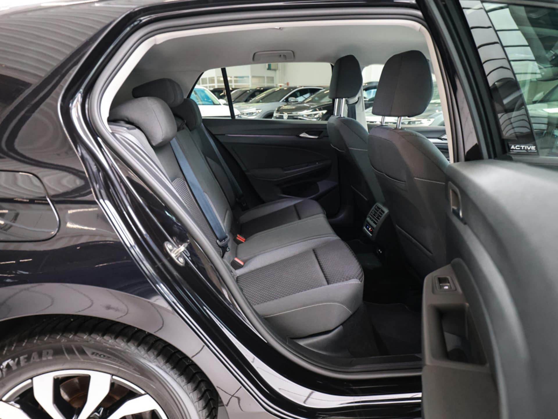 Volkswagen Golf Active