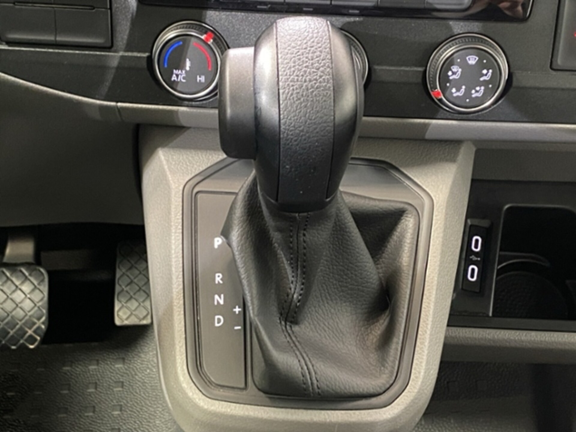 Volkswagen T6.1 Transporter Kombi kurzer Radstand