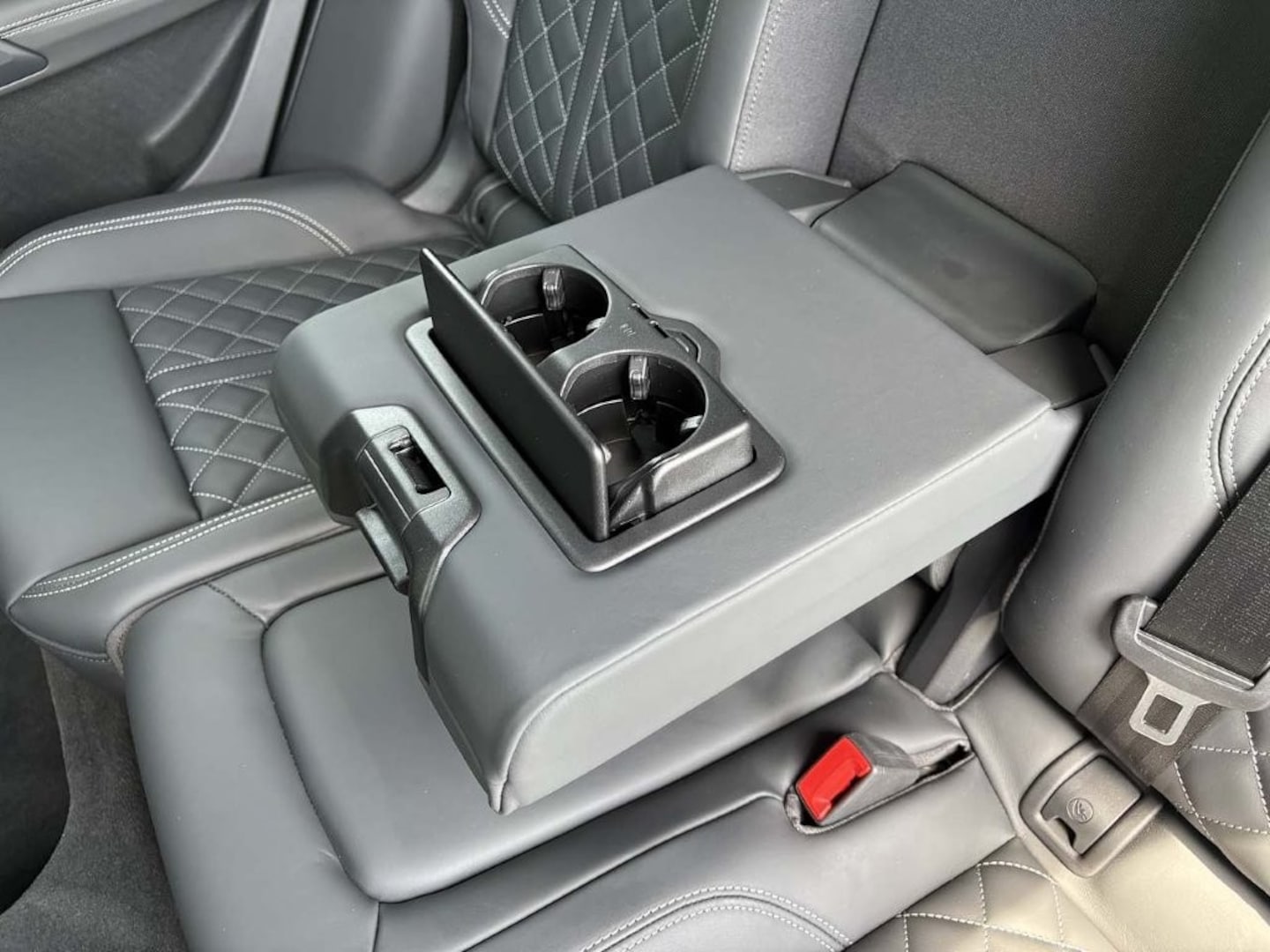 Audi Q5 Sportback 40 TDI quattro S line 150(204) kW(PS) S tronic for more details contact your dealer