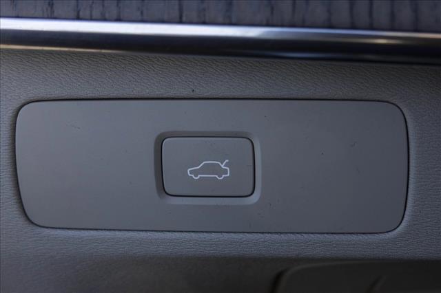 2023 VOLVO XC90 - Image 13