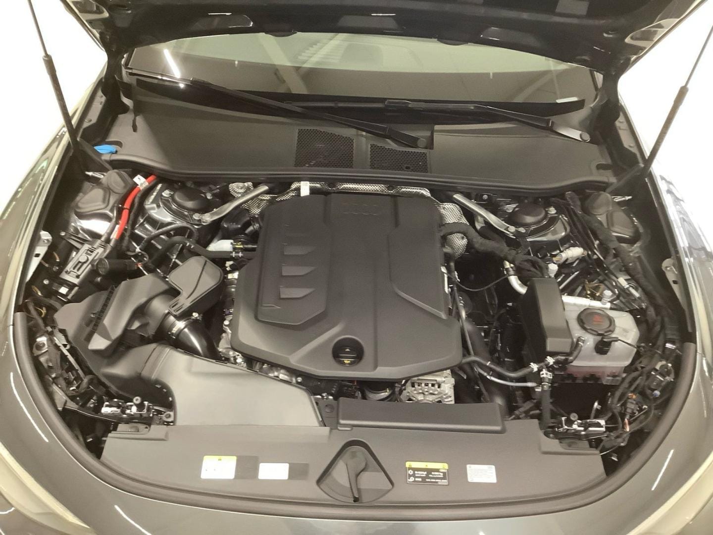 Bild über Audi A6 Avant TFSI 150 kW S tronic - für weitere Informationen kontaktieren Sie den Audi Partner