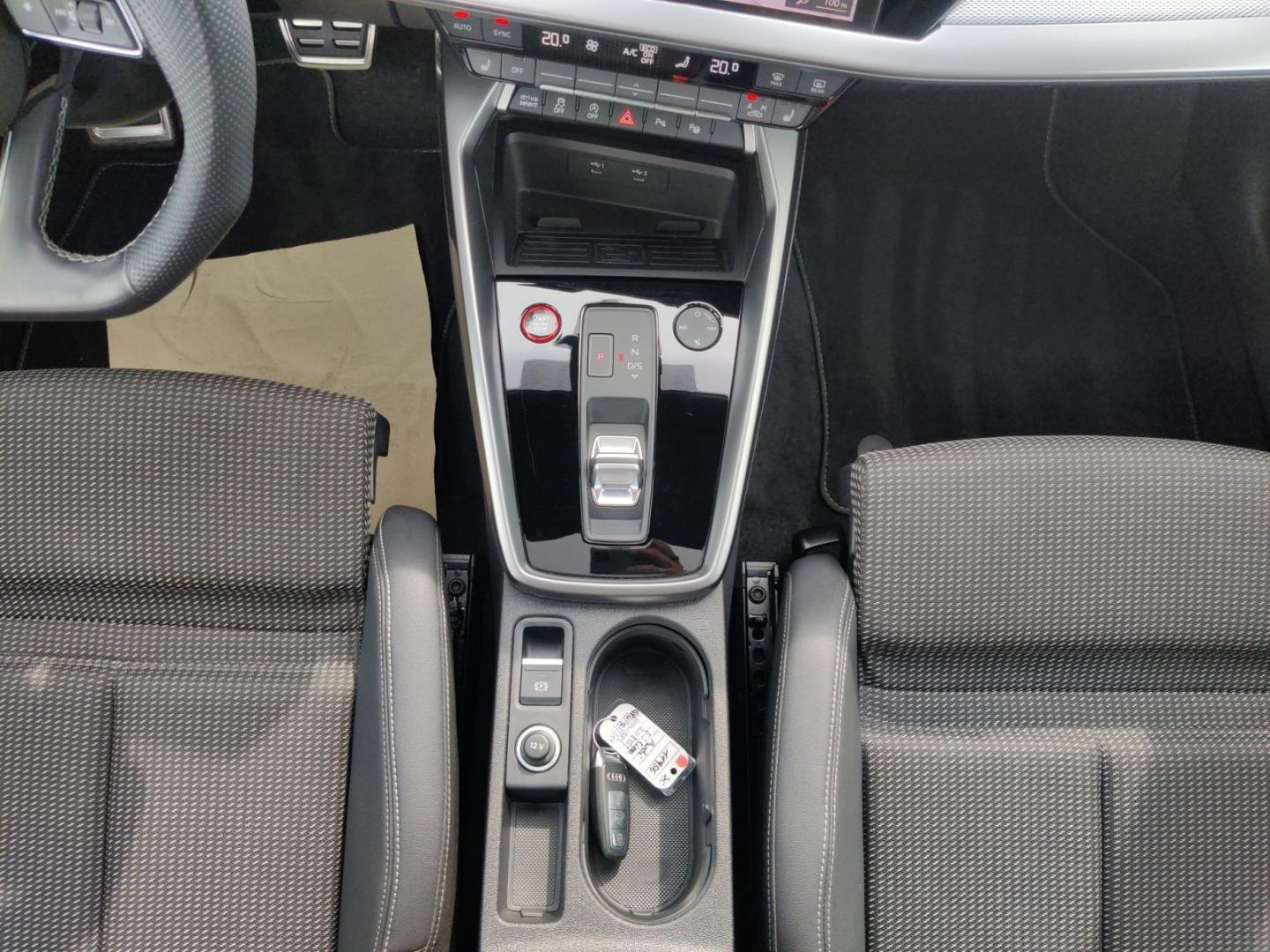 Image about Audi S3 Limousine TFSI quattro S tronic