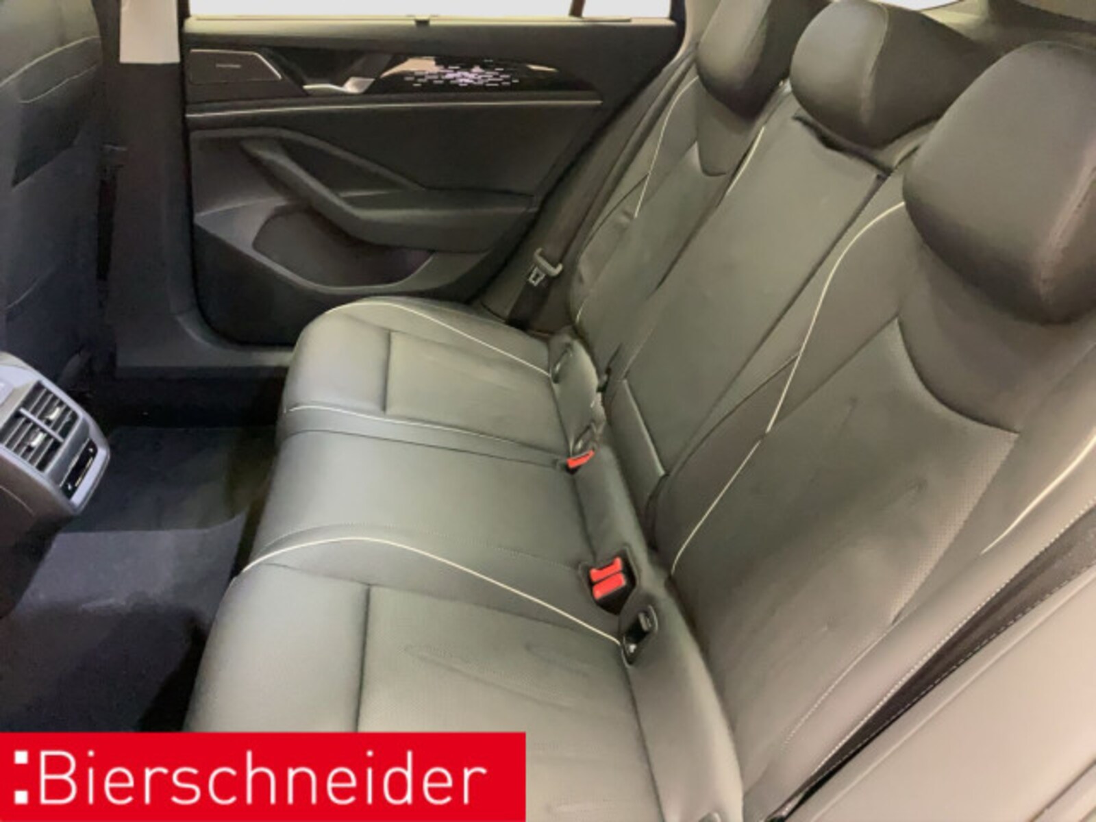 Volkswagen Passat – Bild 13