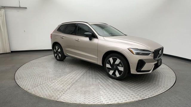 2025 Volvo XC60 Plug-In Hybrid