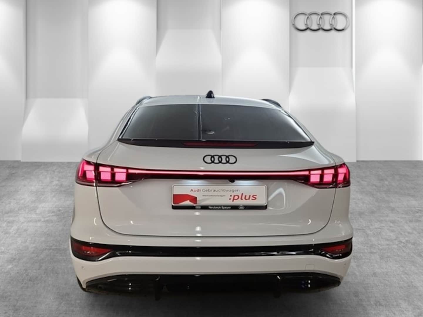 Bild über Audi Q6 Sportback e-tron e-tron performance - für weitere Informationen kontaktieren Sie den Audi Partner