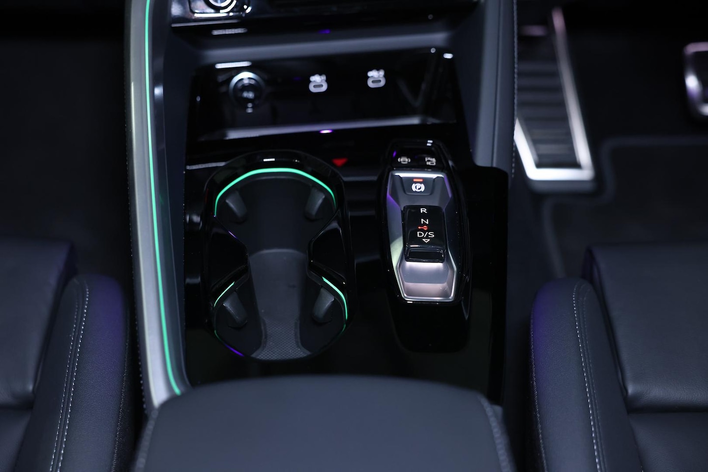 Image about Audi Q5 SUV TFSI quattro 200 kW sport