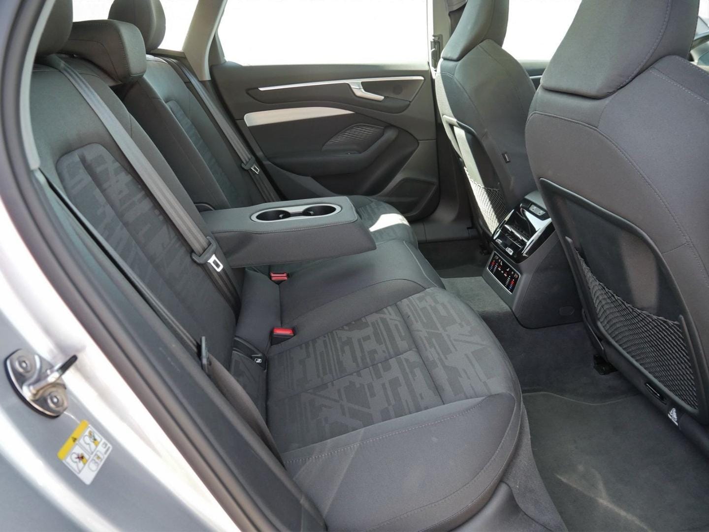 Bild über Audi A6 Avant TDI quattro 150 kW S tronic - für weitere Informationen kontaktieren Sie den Audi Partner