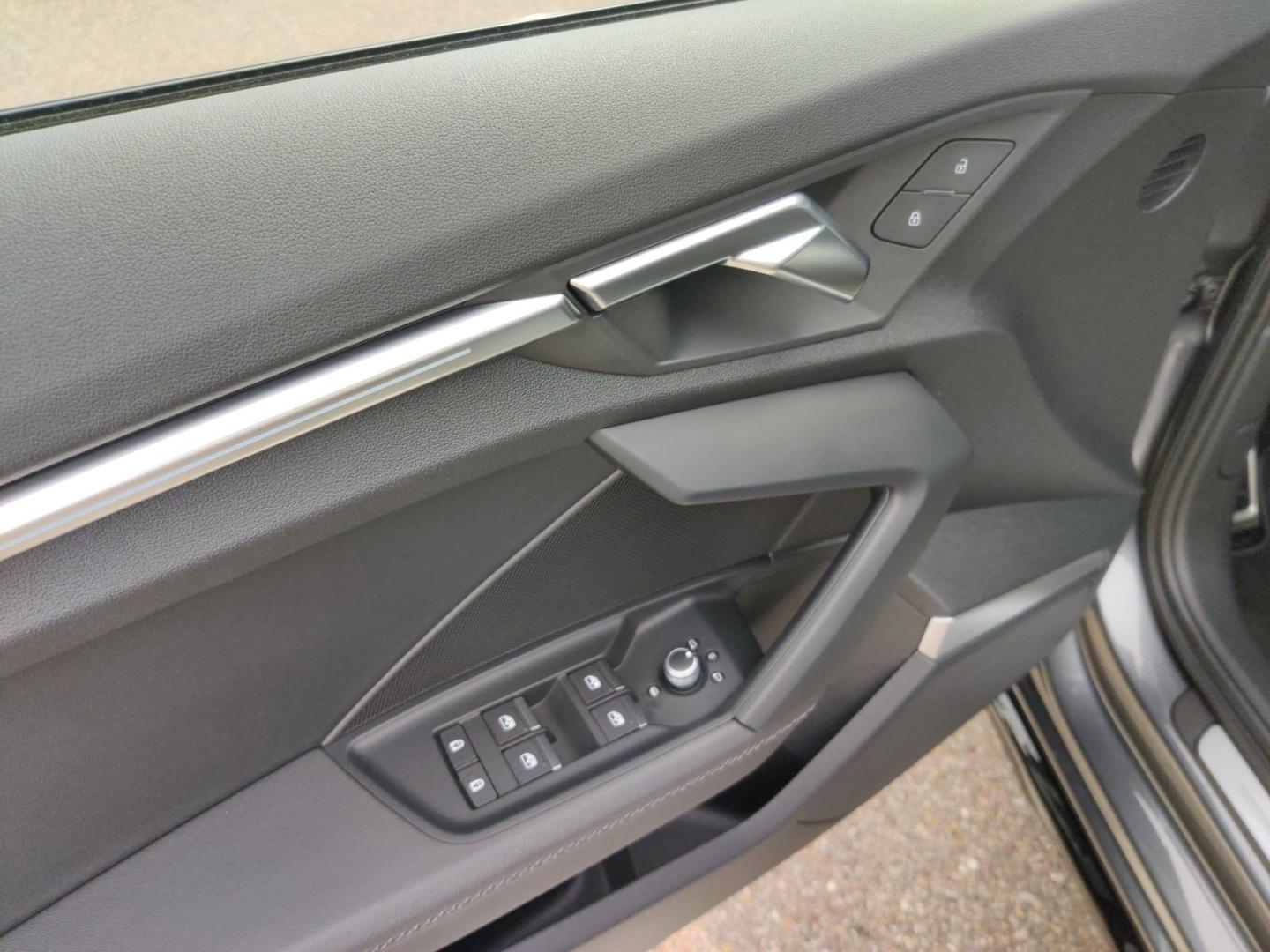 Image about Audi S3 Limousine TFSI quattro S tronic