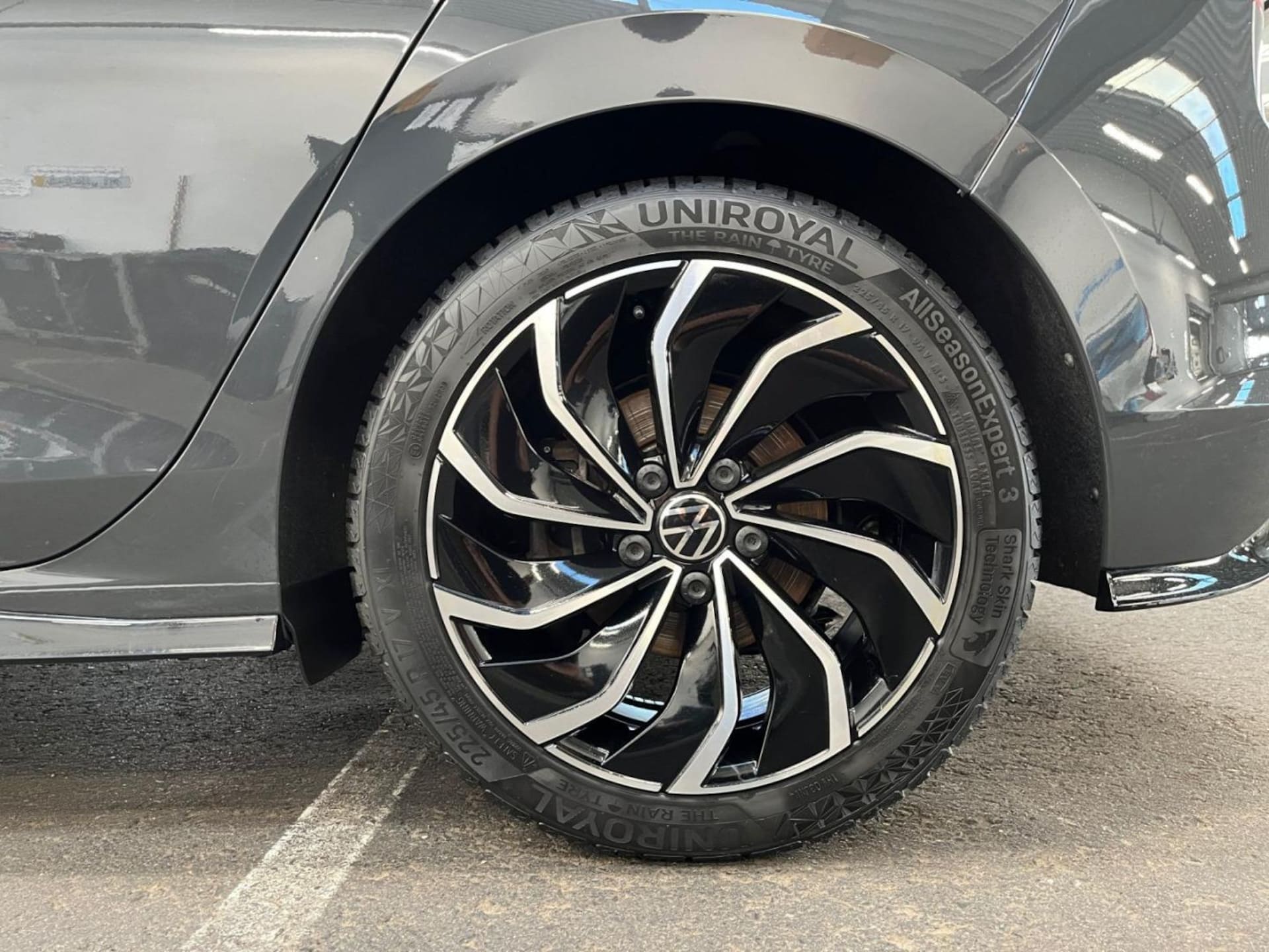 Volkswagen Golf R-Line
