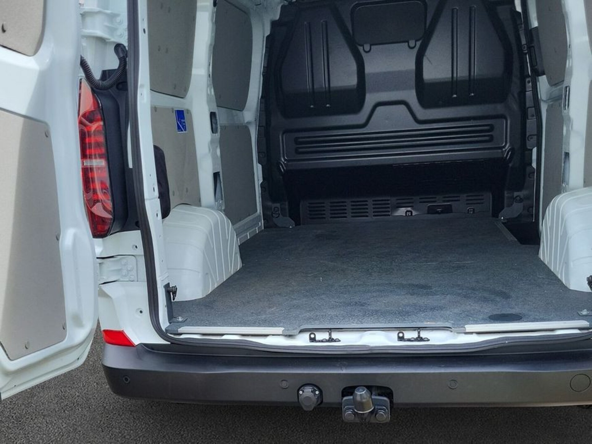 Volkswagen Transporter Kasten kurzer Radstand