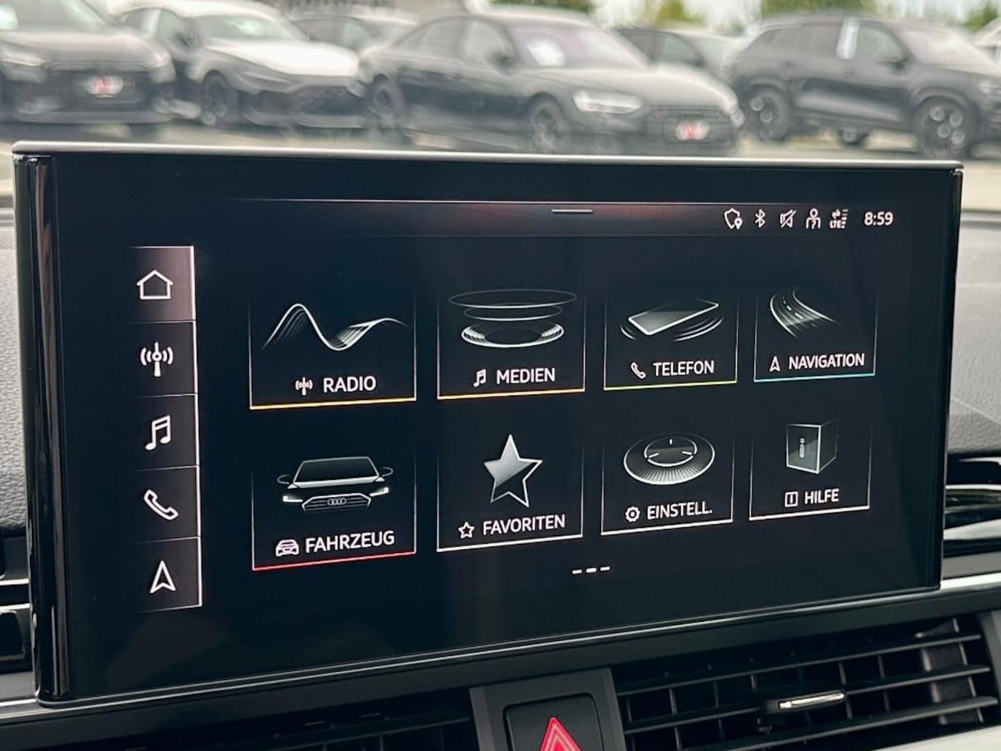 Bild über Audi A4 Avant S line 40 TFSI quattro S tronic - für weitere Informationen kontaktieren Sie den Audi Partner